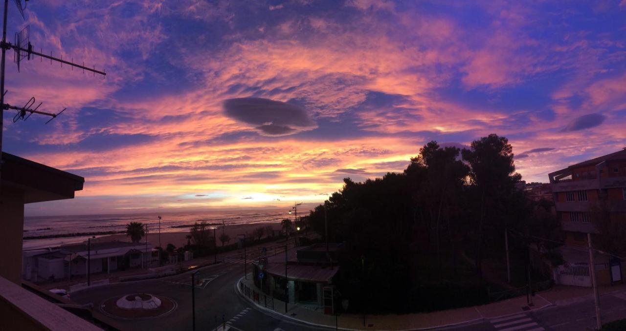 Montesilvano MarinaSunrise Beach House - Sea View公寓 外观 照片